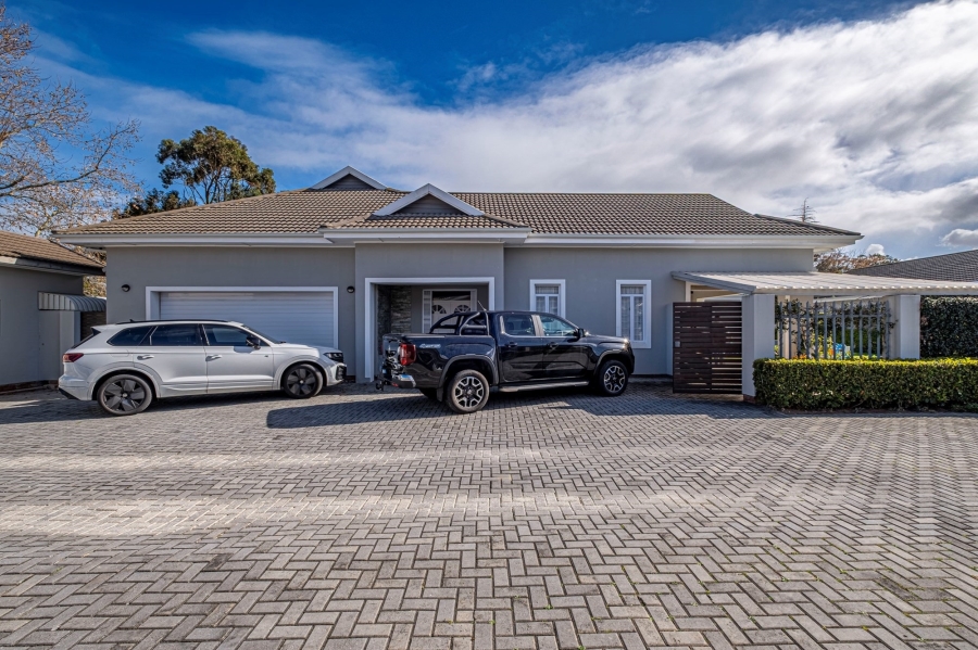4 Bedroom Property for Sale in Walmer Eastern Cape